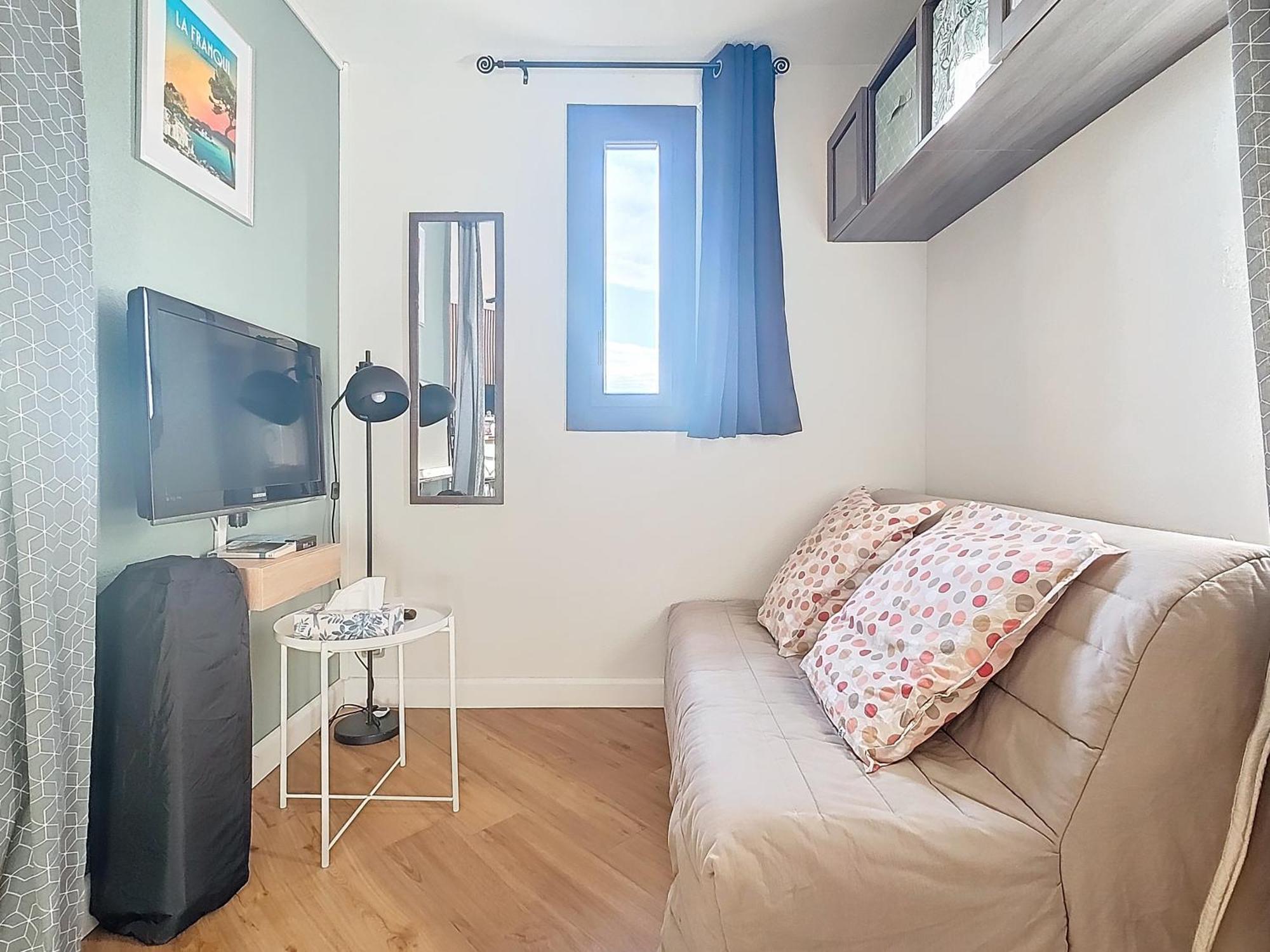 Chic Appartement 4 Personnes Лёкат Экстерьер фото